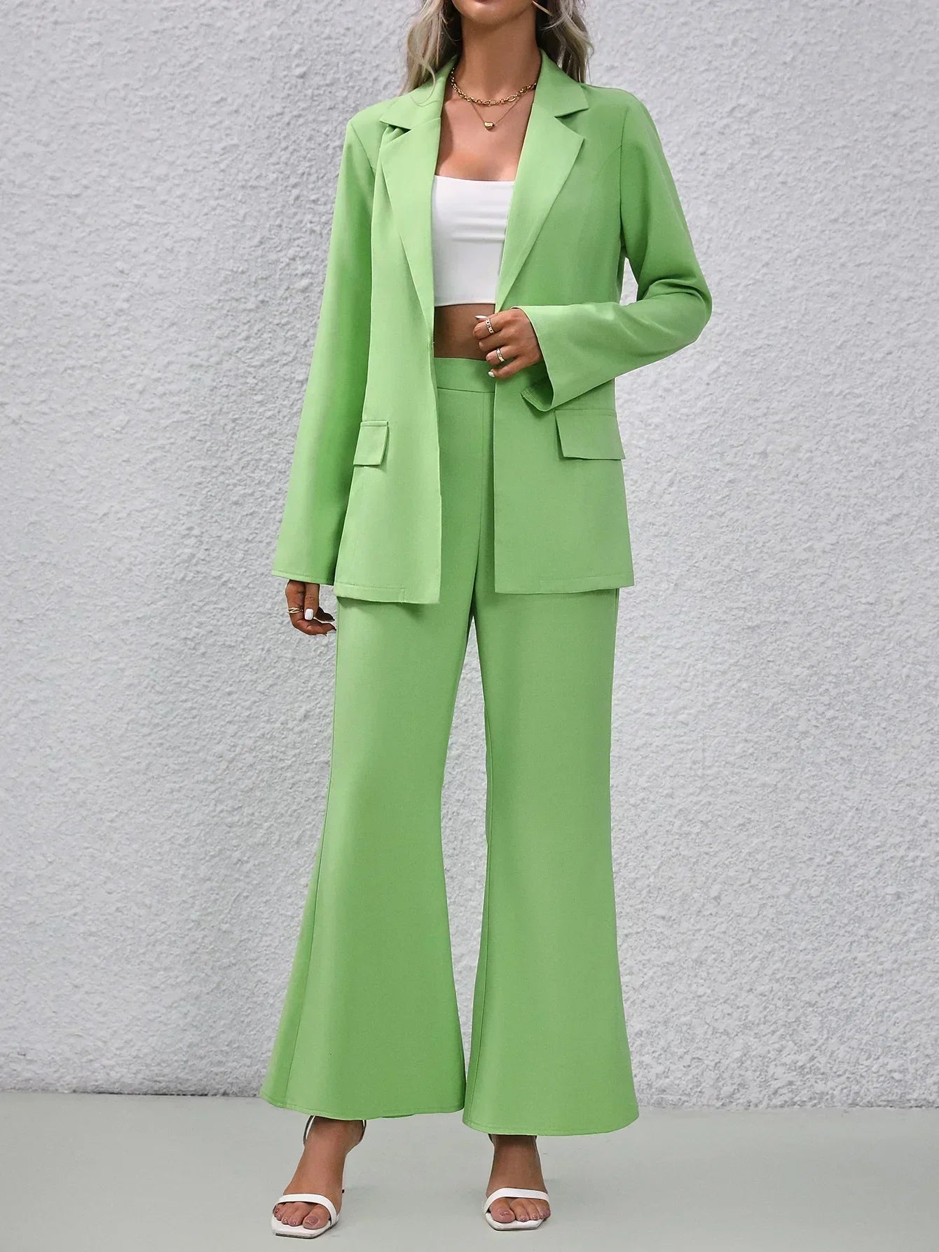 Avelena Damenanzug: Blazer und Hose mit hoher Taille