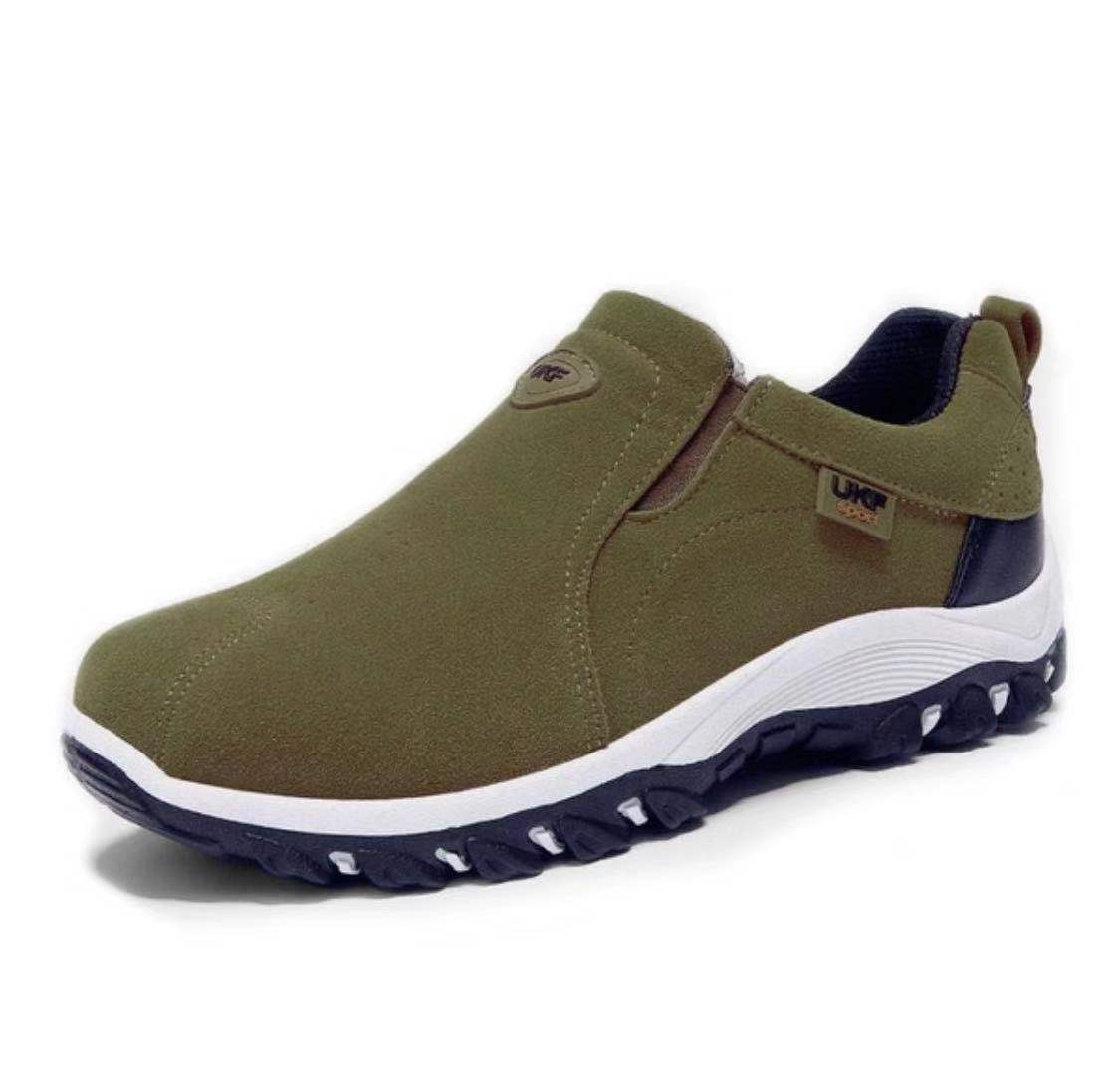 Männerschuhe: Stabile Wanderstiefel für Outdoor-Abenteuer