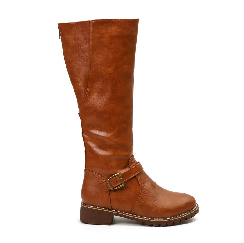 Krohn-e | High-Top Biker Stiefel mit Blockabsatz und Schnallendesign
