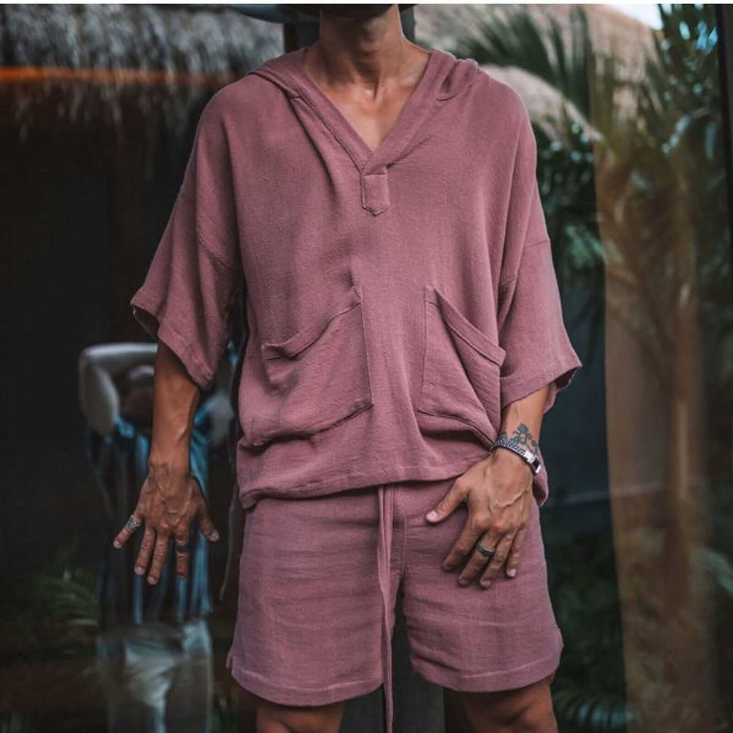 Fudus Hoodie und Shorts Set: V-Ausschnitt, Dreiviertelärmel, Relaxed Fit, Atmungsaktiv