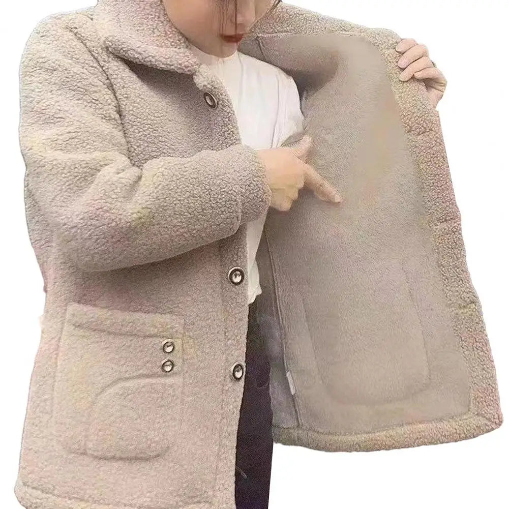 Moderne, modische Winterjacke von Tanisha