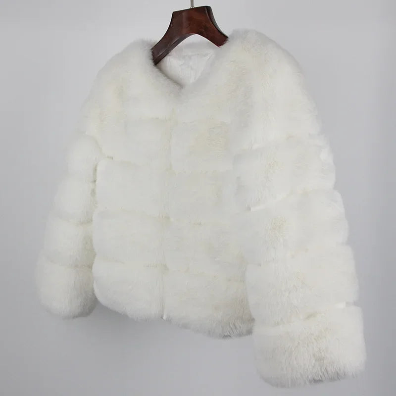 Moderne, bequeme Winterjacke von Aini