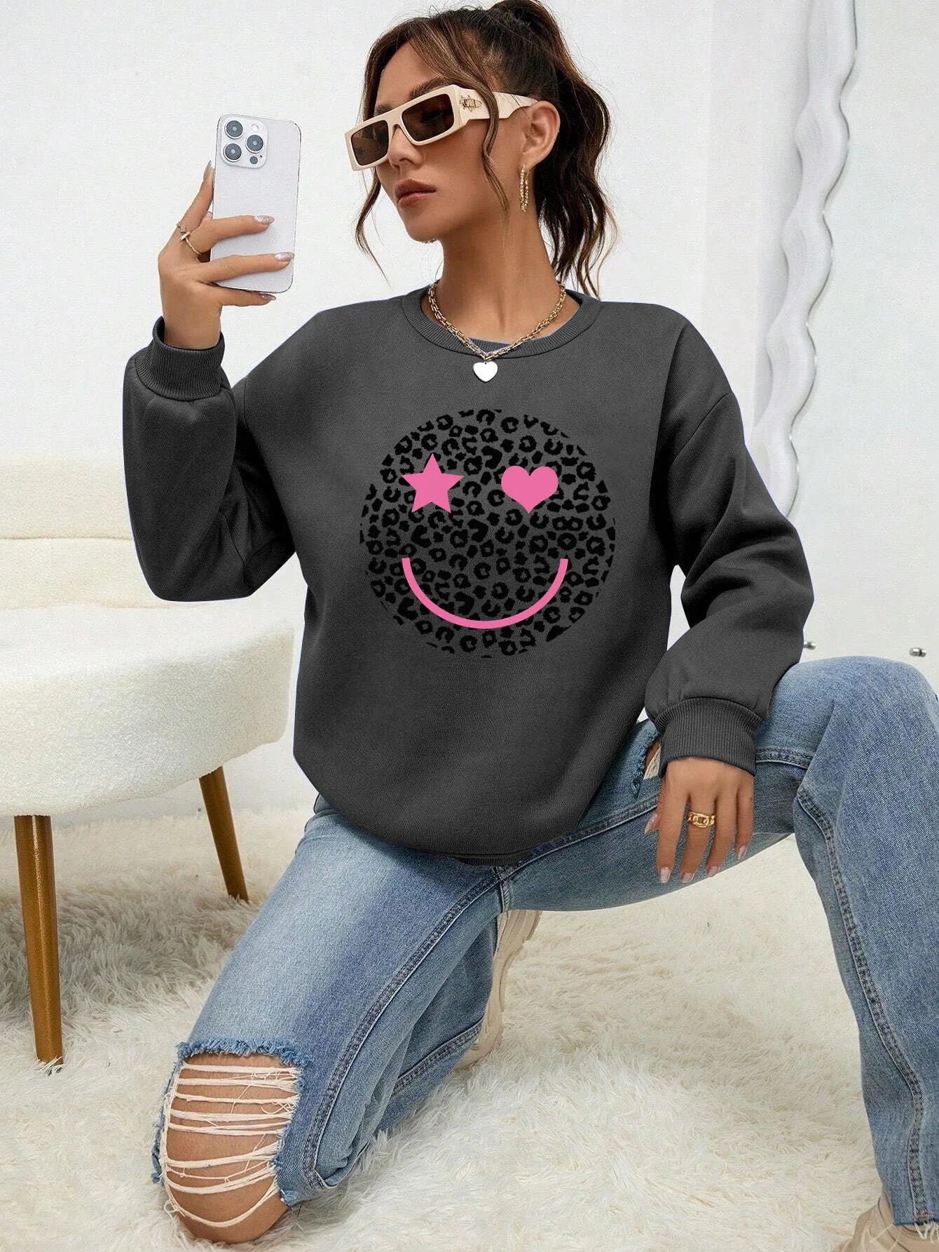 Krohn-e | Lässiges Sweatshirt mit Leopardenmotiv Baumwollmischung Trendy und Komfortabel