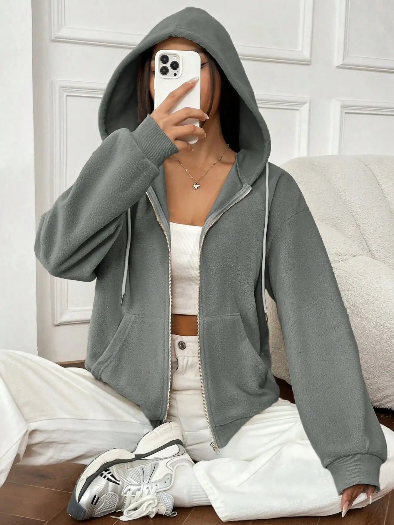 Krohn-e | Kapuzenjacke mit Reißverschlussdetail