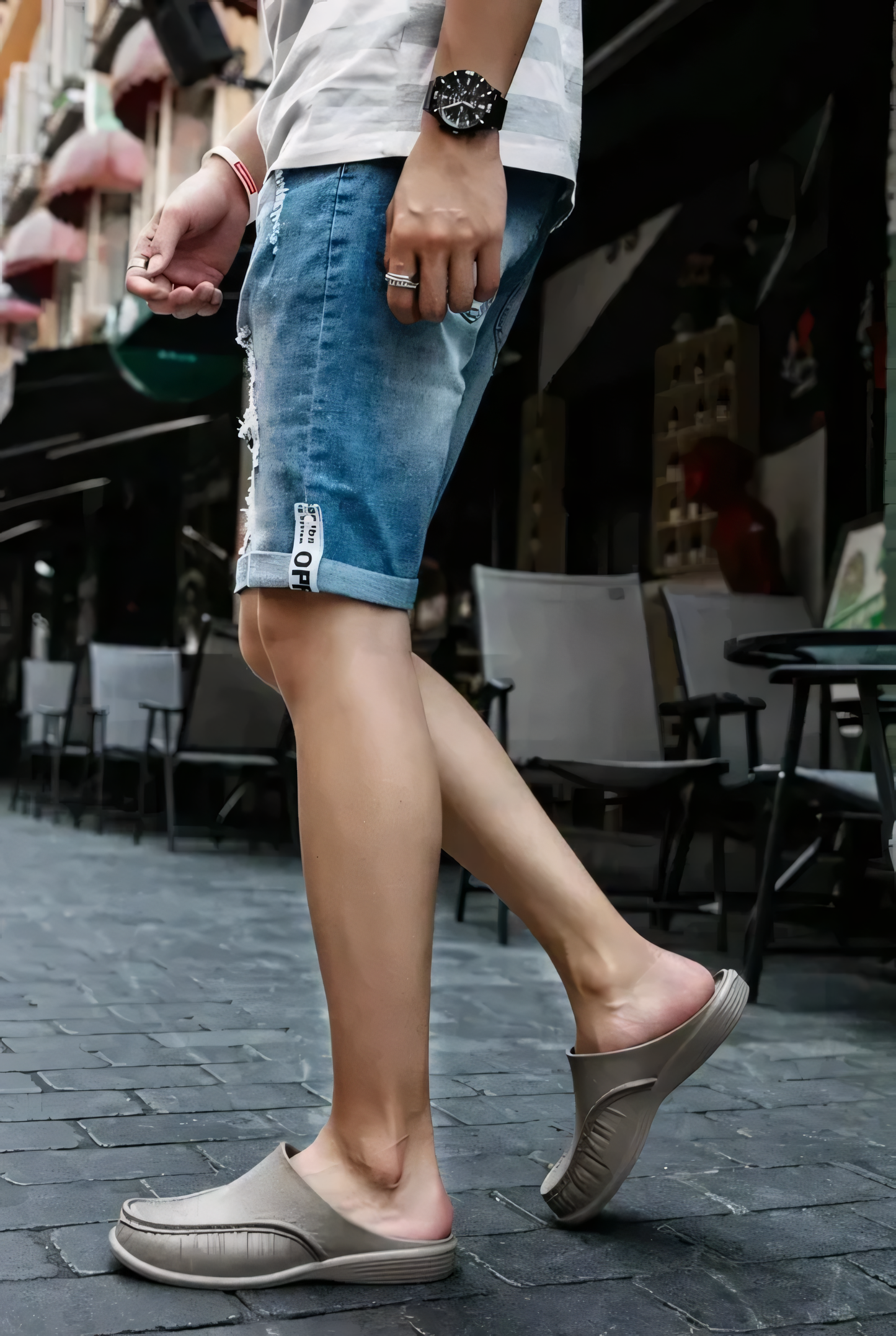 Bequeme und warme Herrenhausschuhe im modernen Design