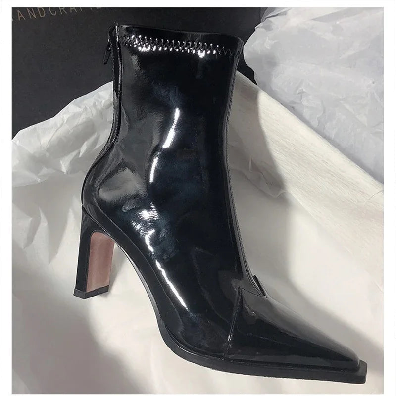 Krohn-e | Kniehohe Stiefel mit Blockabsatz, Stilvoll und Trendy