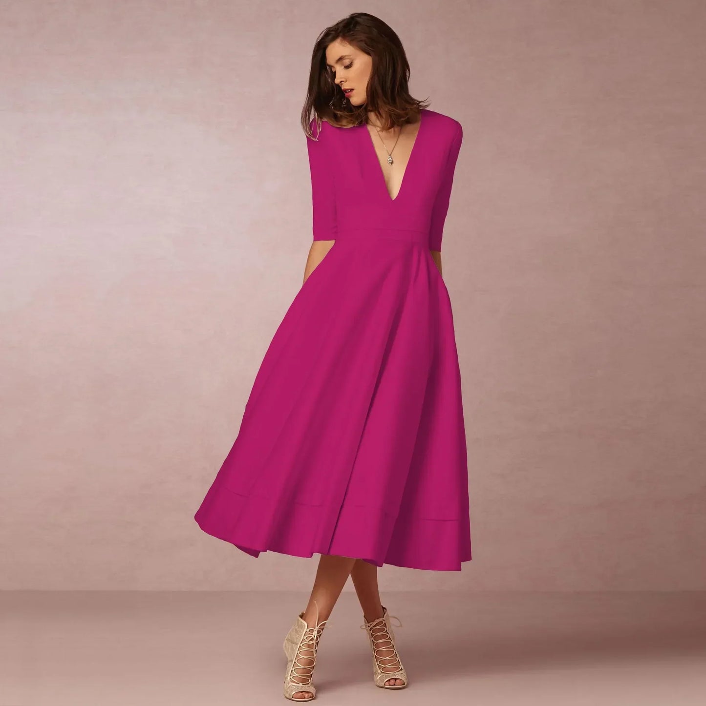 Ulanna:  Glamouröse, elegante Prinzessinnenkleider für Damen