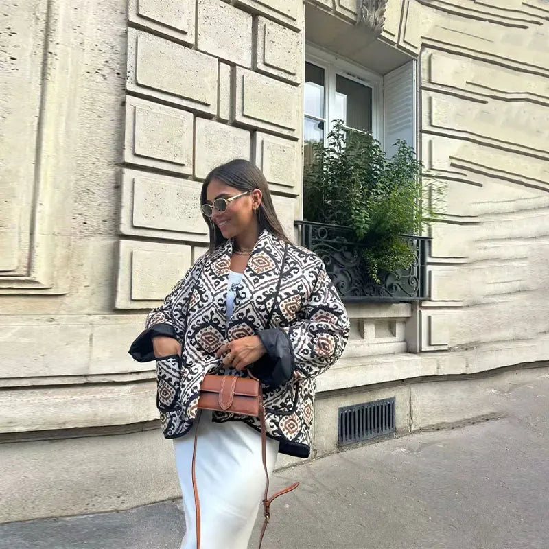 Damenjacke mit Blumenmuster von Yolanda