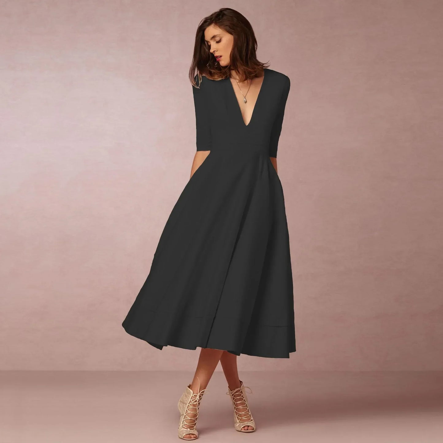 Ulanna:  Glamouröse, elegante Prinzessinnenkleider für Damen