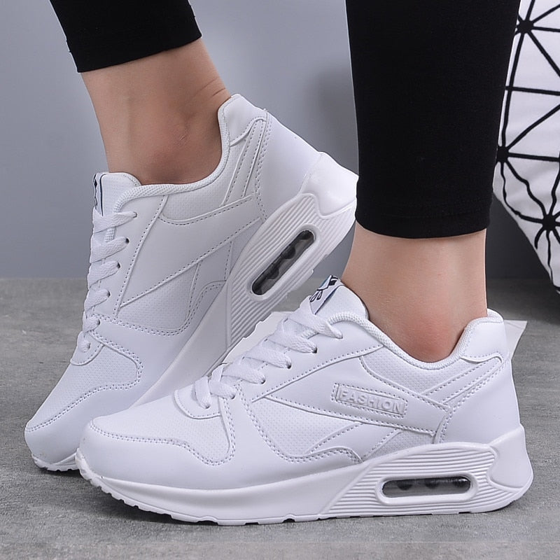 Damen-Sneaker mit Schnürung und Luftpolsterung