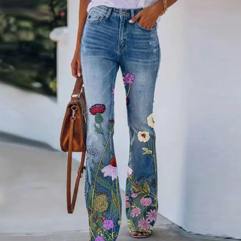 Jeans mit Blumenmuster von Ada