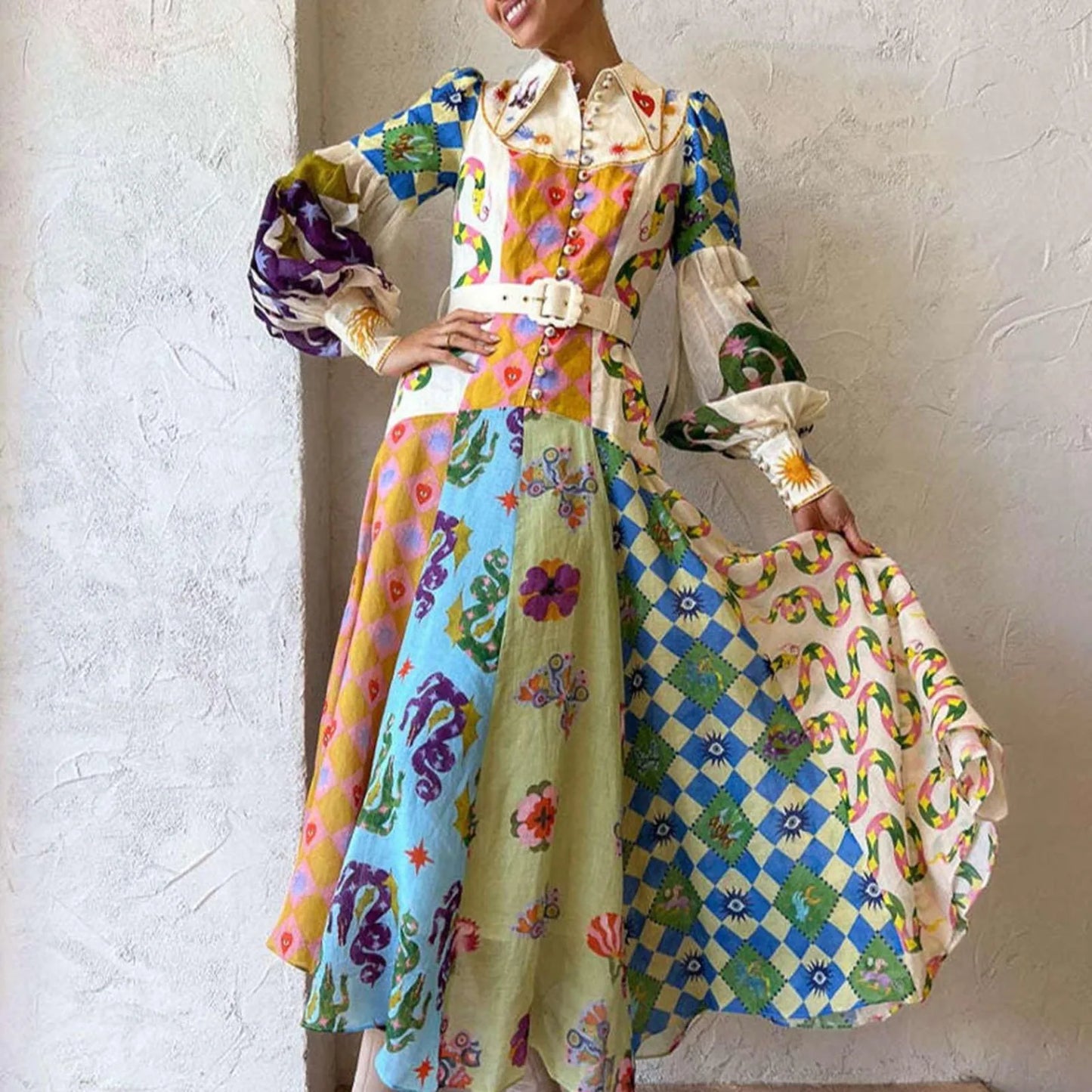 Damenkleid Rachel: lässiger Schnitt, Knöpfe, V-Ausschnitt