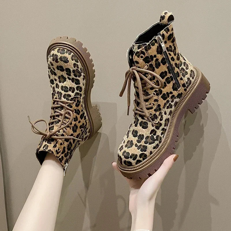 Krohn-e | Leopardenmuster Stiefel