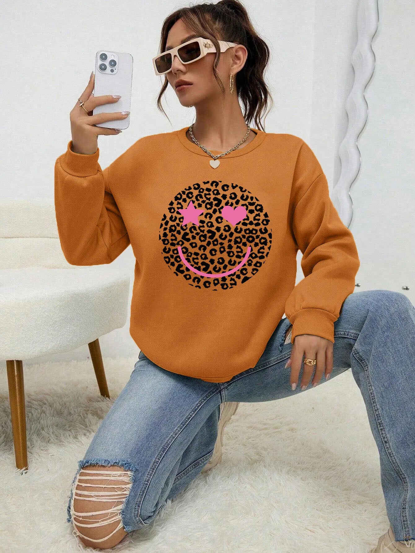 Krohn-e | Lässiges Sweatshirt mit Leopardenmotiv Baumwollmischung Trendy und Komfortabel