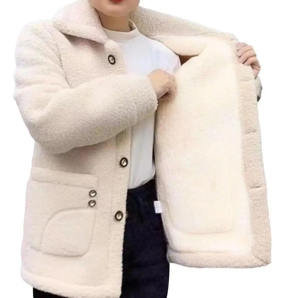 Moderne, modische Winterjacke von Tanisha