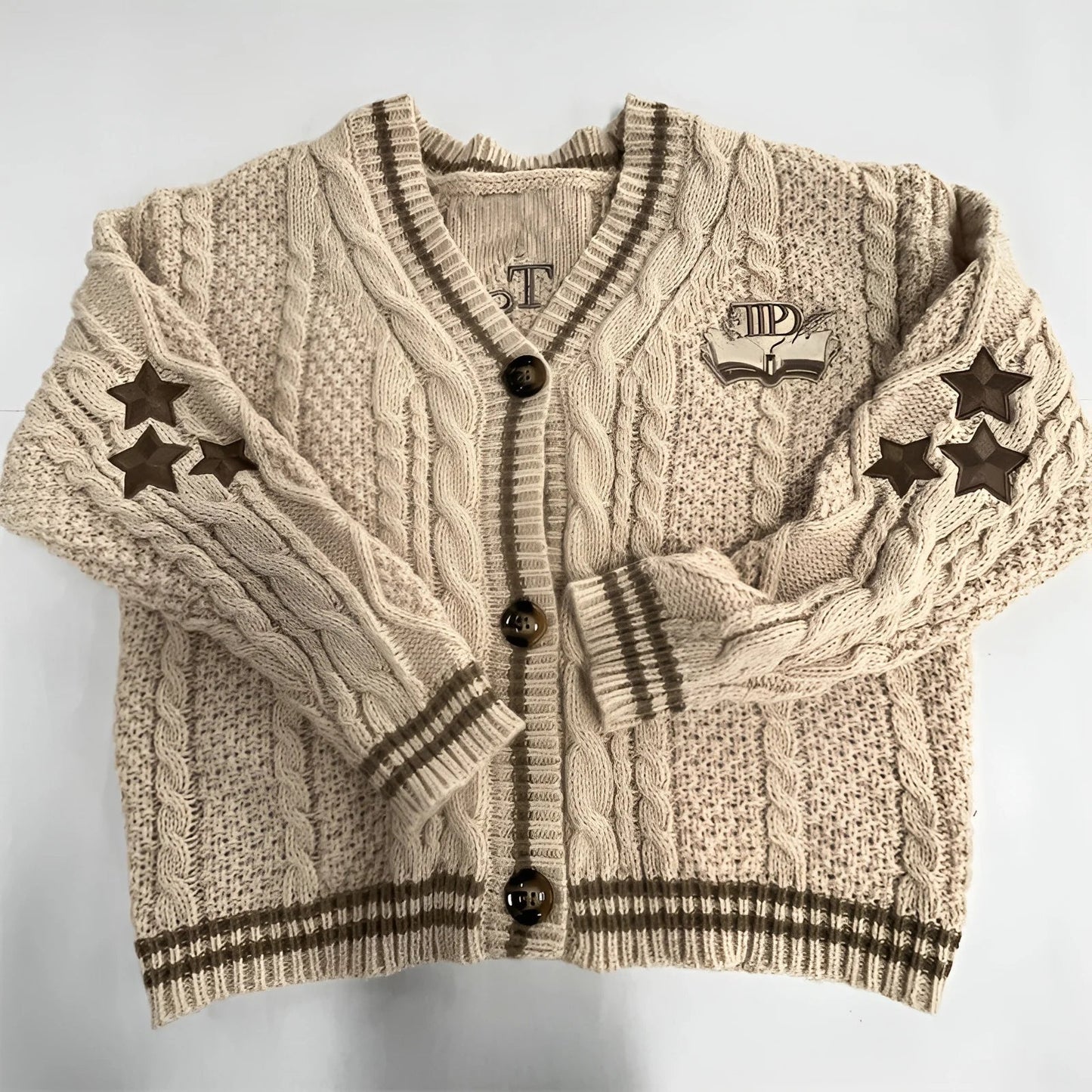 Krohn-e | Strickjacke mit Knopfleiste und Sternenmuster