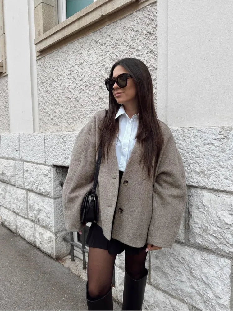 Krohn-e | Retro Streetwear-Jacke für Damen mit Schicker Doppelknopfheftung