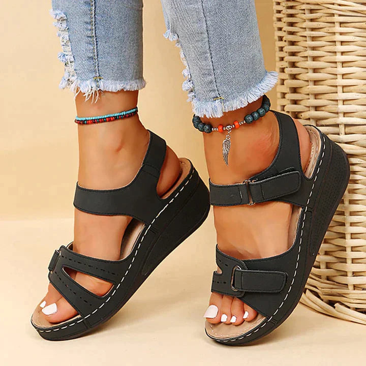 Krohn-e | Bequeme Orthopädische Sandalen mit Keilabsatz