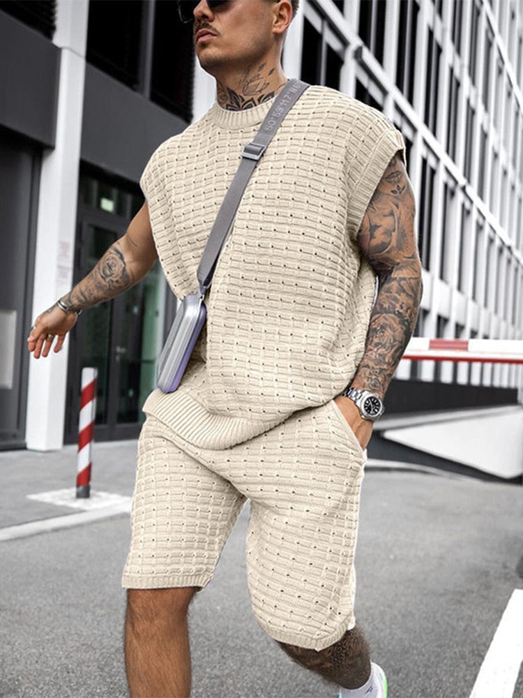 Sommerliches Herren-Freizeitset aus hochwertiger Strickware