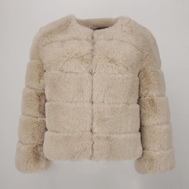 Moderne, bequeme Winterjacke von Aini