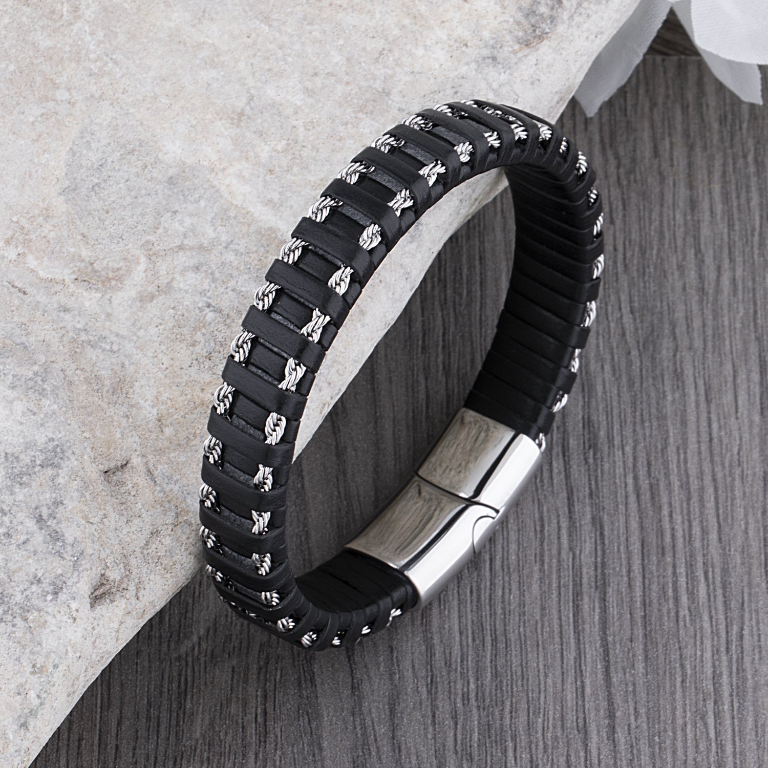 Edles schwarzes geflochtenes Lederarmband Dirk
 - Krohn-e