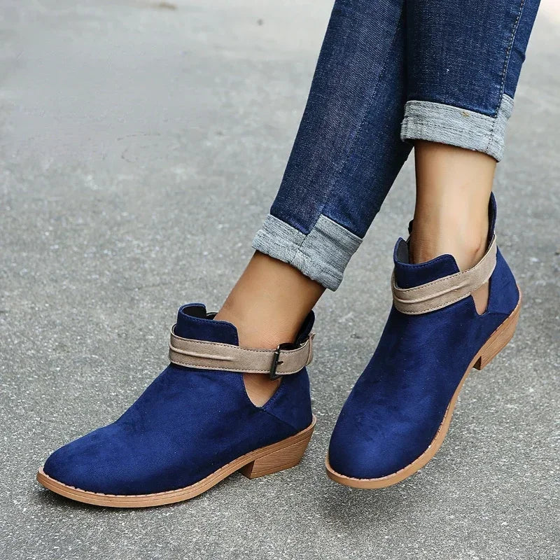 Krohn-e | Stiefeletten mit Verstellbarem Riemen und Spitzer Zehe