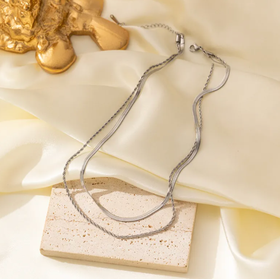 Edle Doppelhalskette Damen im Old-Money-Stil