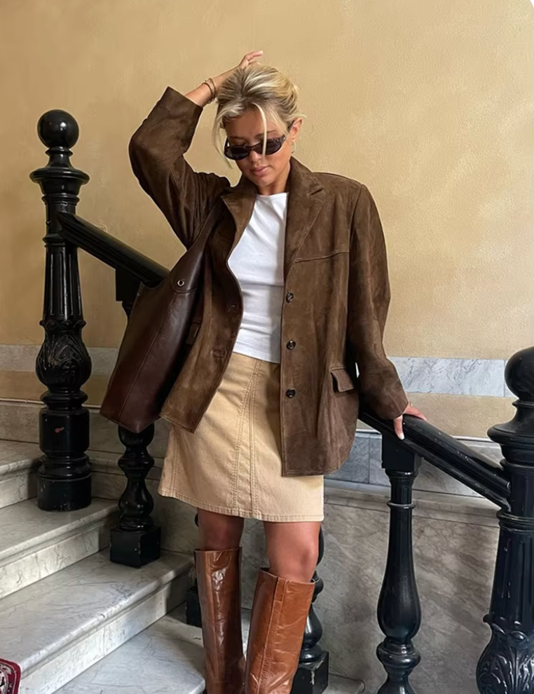 Krohn-e | Braune Wildlederjacke Zeitlos und Elegant Perfekt für Übergangszeiten