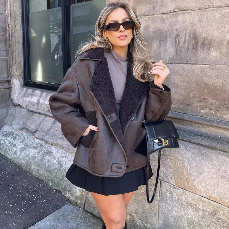 Krohn-e | Strapazierfähige, Übergroße Jacke für Damen