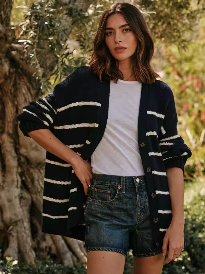 Krohn-e | Übergröße Damen Cardigan mit Streifen und Knöpfen