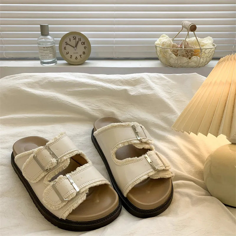 KROHN-E Damen Slip-On Pantoletten Gepolstert Schnallen-Detail