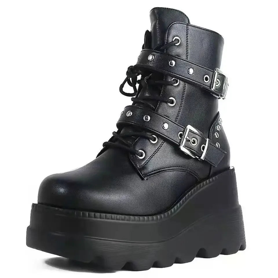 Krohn-e | Mühelos Gothische Eleganz Stiefel