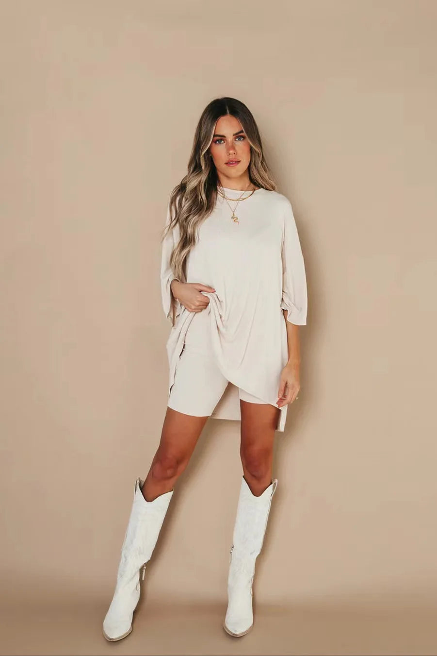 Loungewear Set für Damen: Oversize-Shirt und Bikershorts