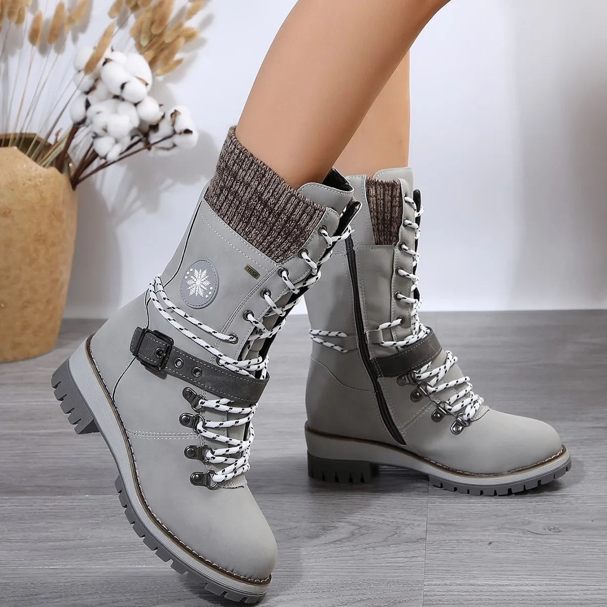 Krohn-e | Schnürstiefel mit Schnallenriemen und Warmem Futter