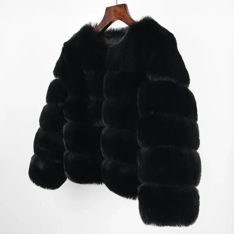 Moderne, bequeme Winterjacke von Aini