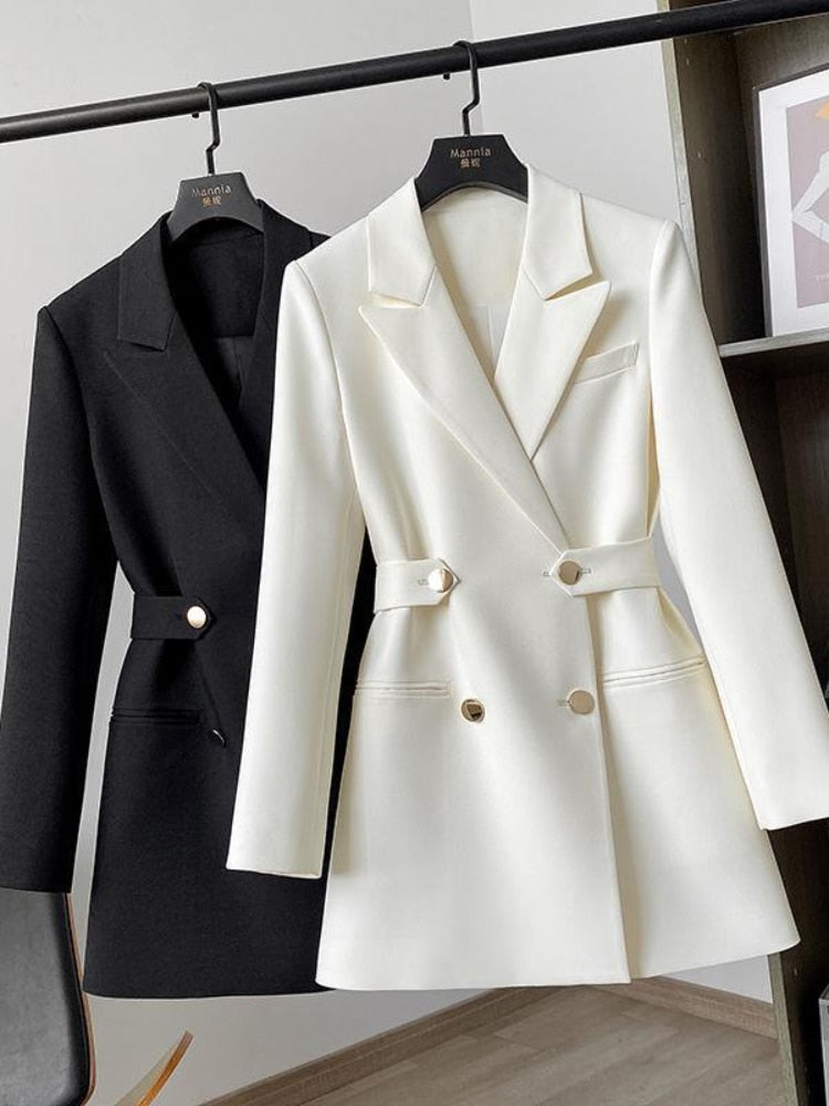 Stylish Women's Belted Blazer by Avelena
