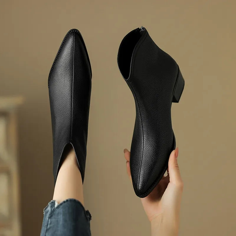 Krohn-e | Stiefeletten - Spitzenzehe - Seitenreißverschluss - Niedriger Absatz