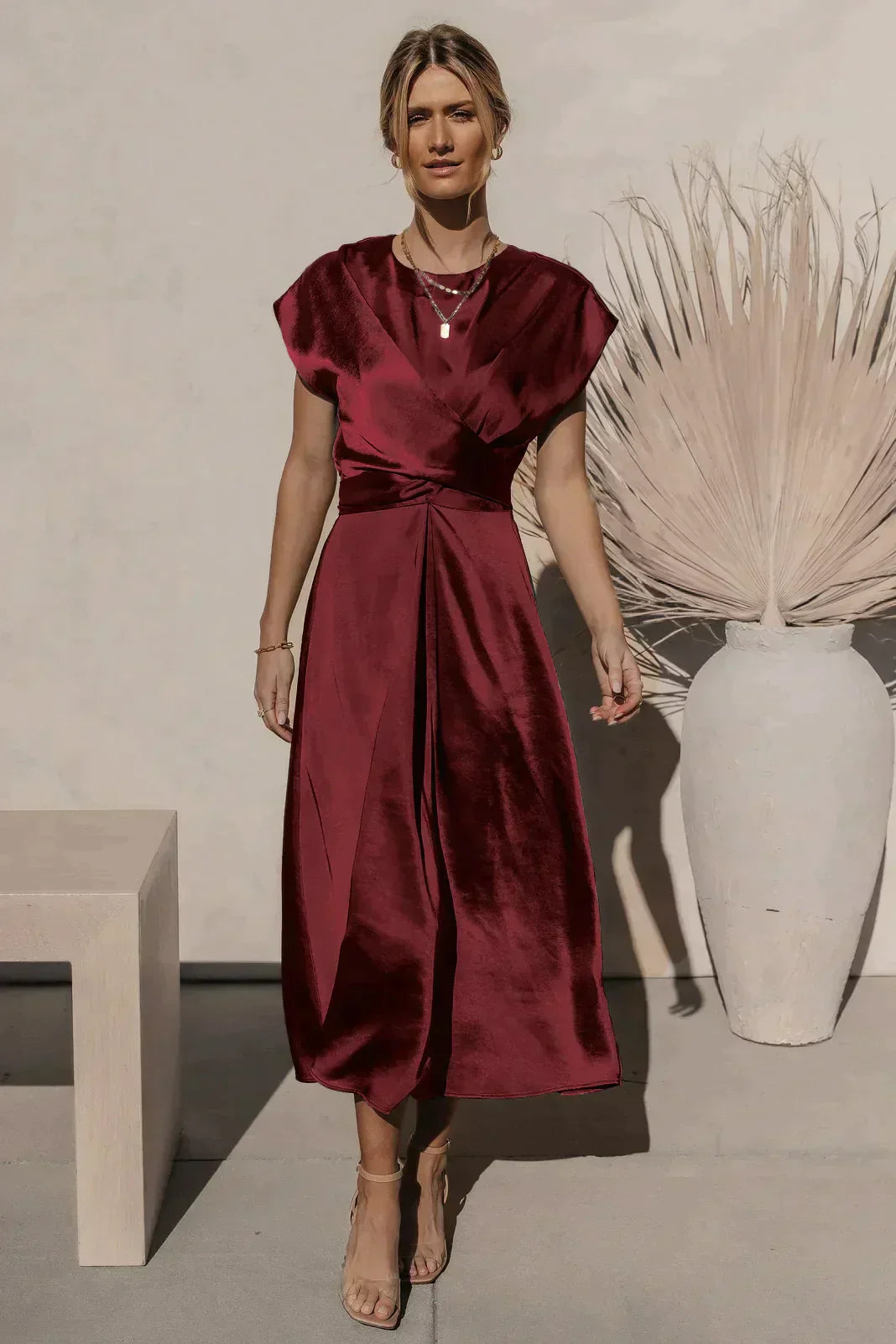 Hannah: Elegantes Abendkleid aus Satinseide