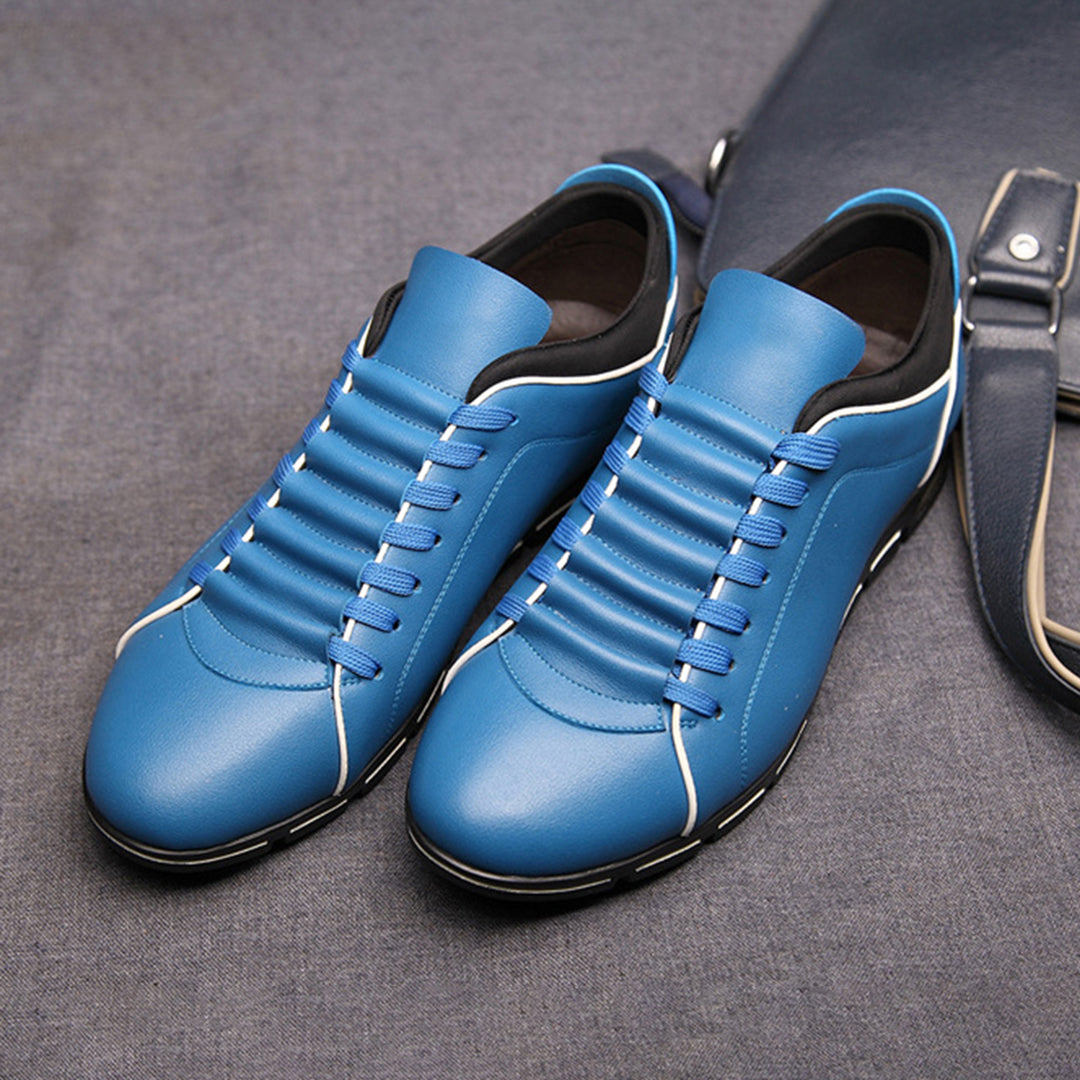 Herrenschuhe aus Leder mit gerippten Nähten im klassischen Design