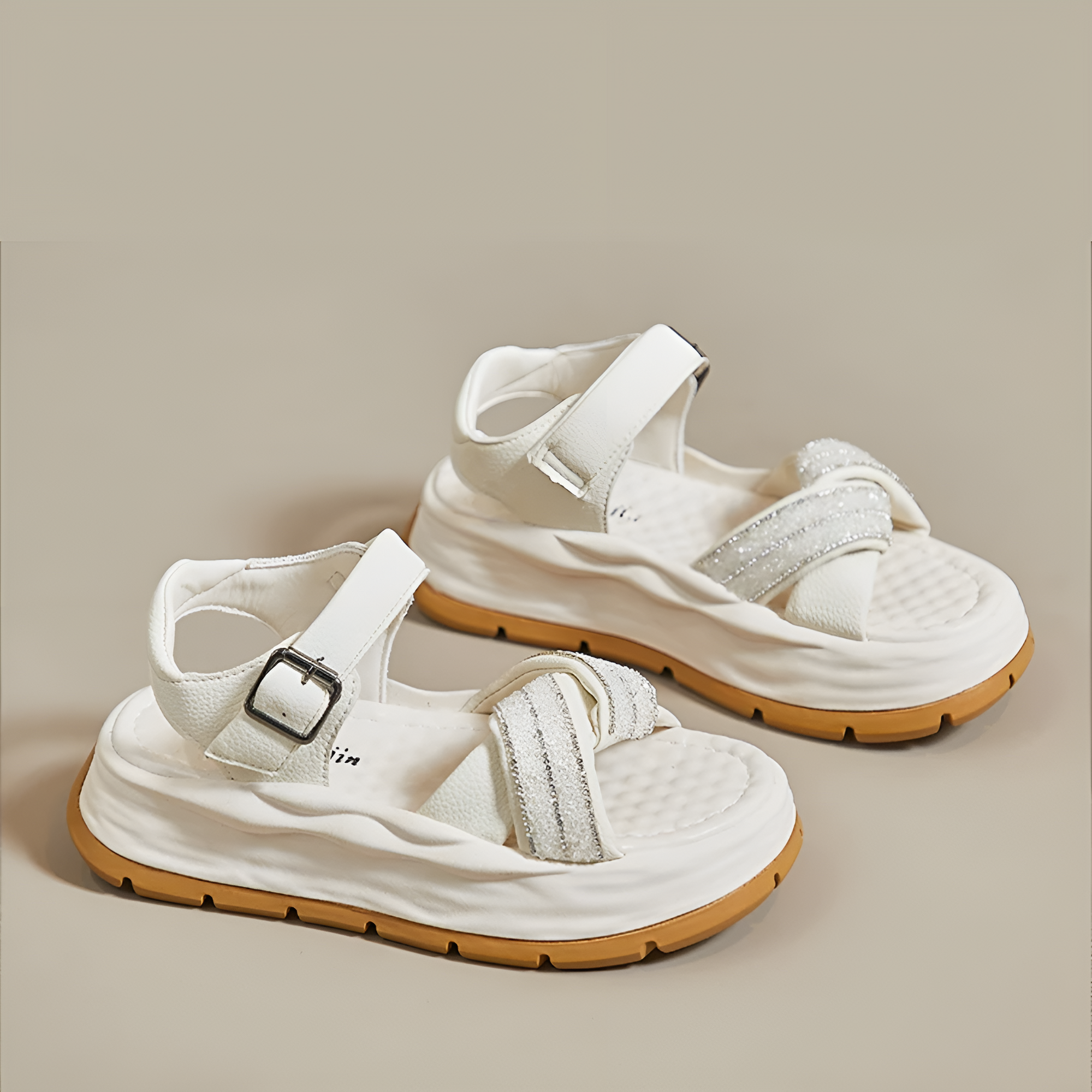 Elegante, komfortable orthopädische Damensandalen für den Sommer