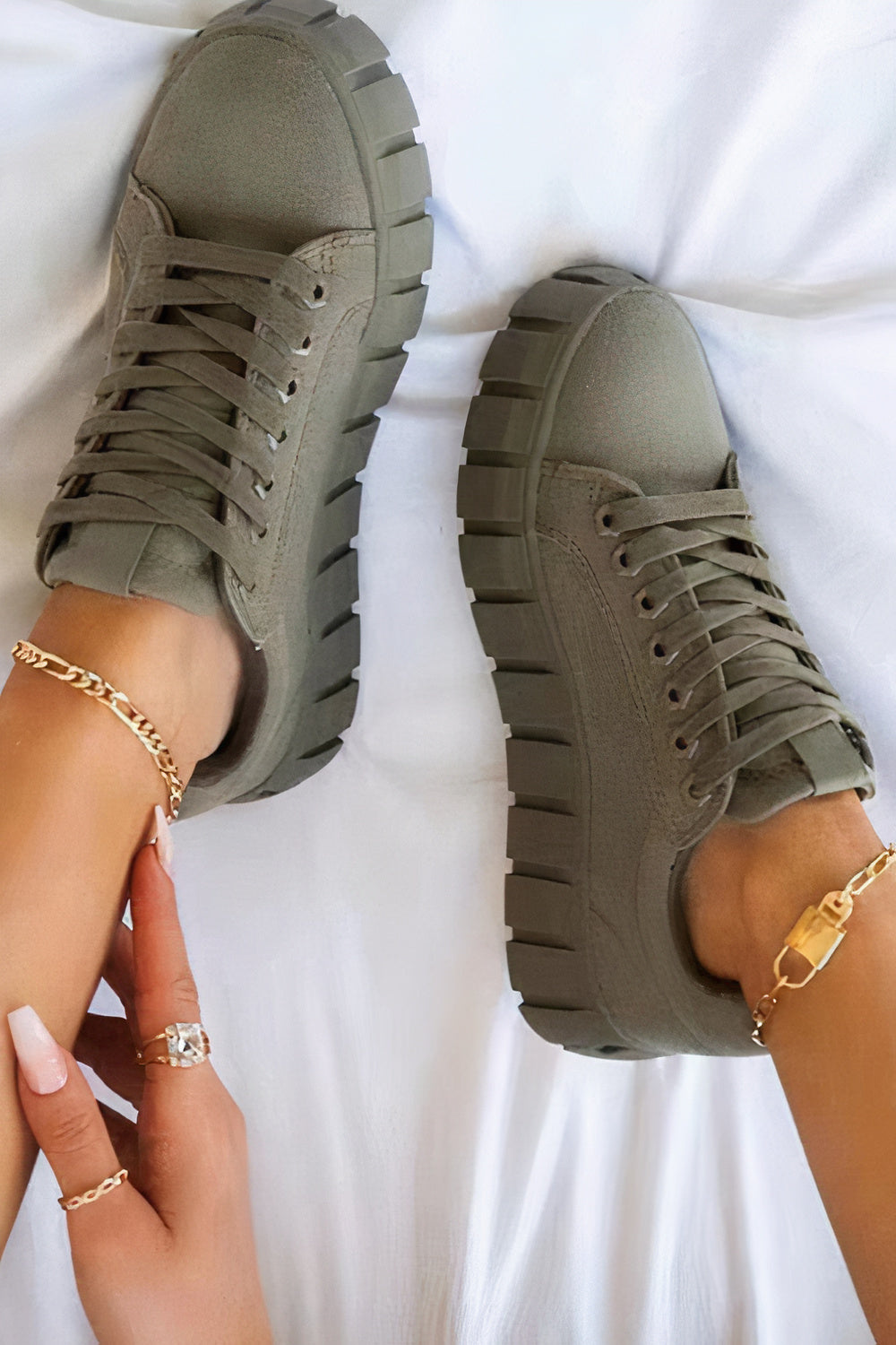 Einfarbige, niedrige Sneaker - Tula