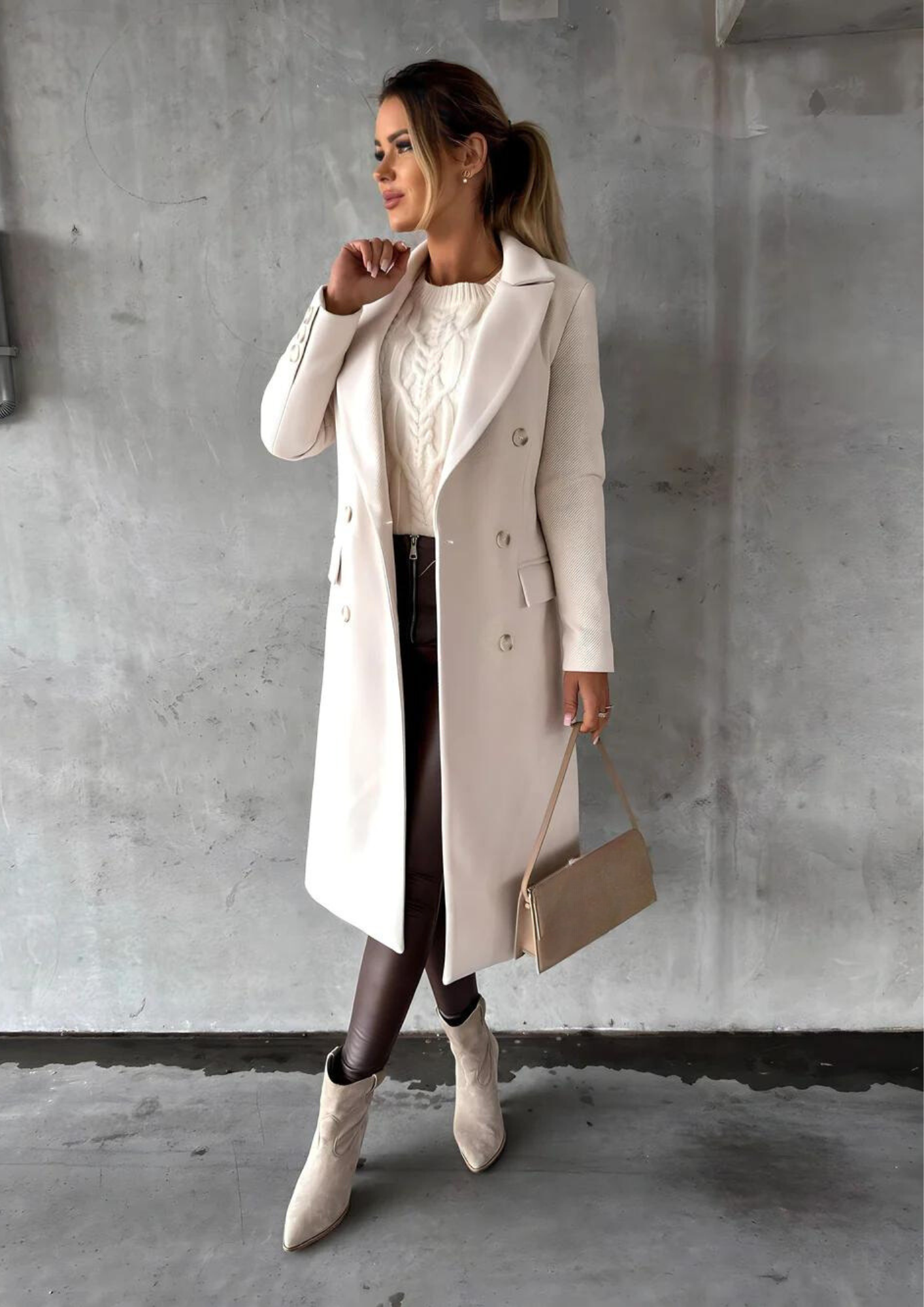 Krohn-e | Taillierter Damen Wollmantel mit Langer Passform und Knöpfen