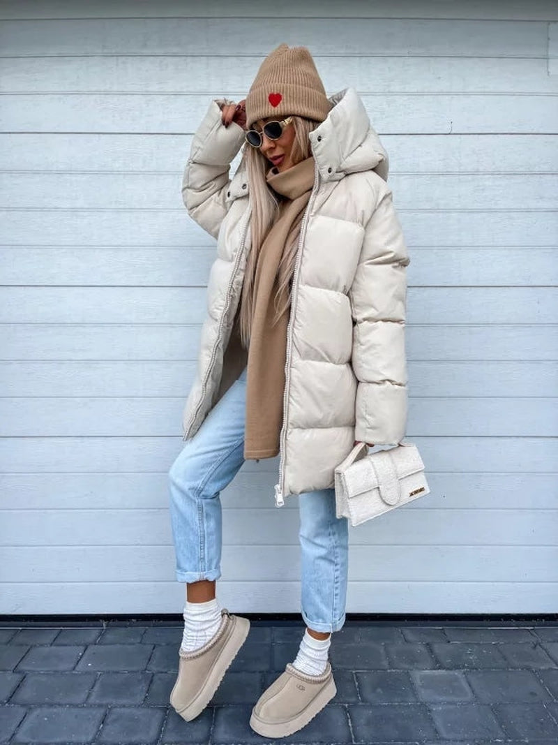 Damens Wintermantel Tamara: Modern, mit stylischem Rollkragen