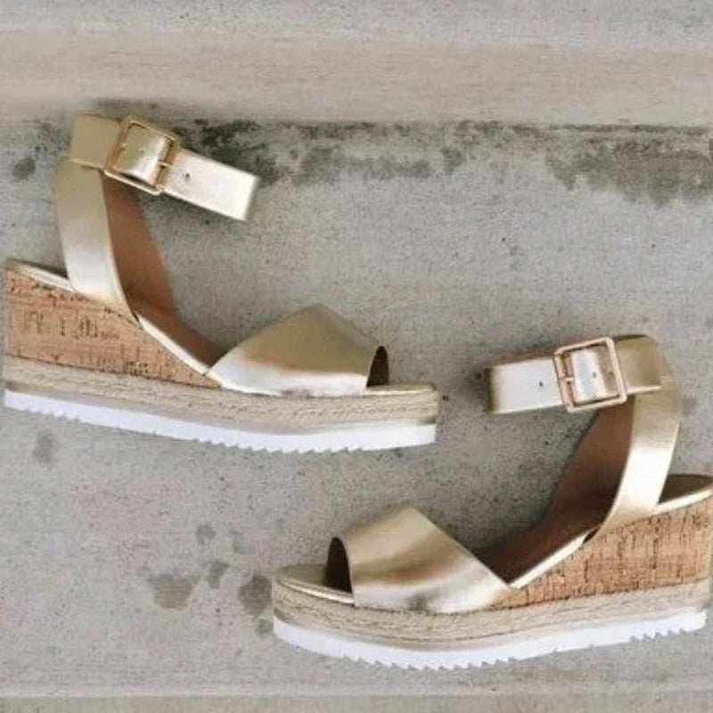 Damen-Keilsandalen von Dana mit verstellbarer Schnalle im stylischen Design