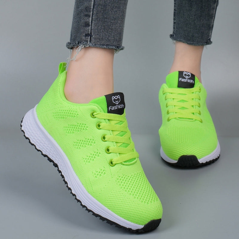 Megan Sneakers: Komfort und Style im Camouflage-Look