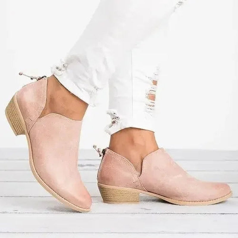 Mira: Elegante Wildlederstiefeletten mit Blockabsatz für alle Gelegenheiten