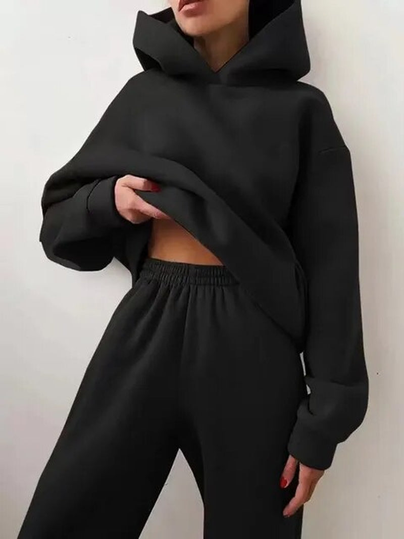 Elegantes, Oversized-Trainingsset von Elena für einen stilvollen Winterauftritt