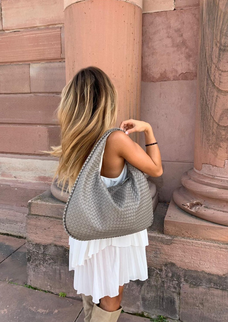 Sandra: Eine elegante Tasche für den Alltag mit viel Platz
