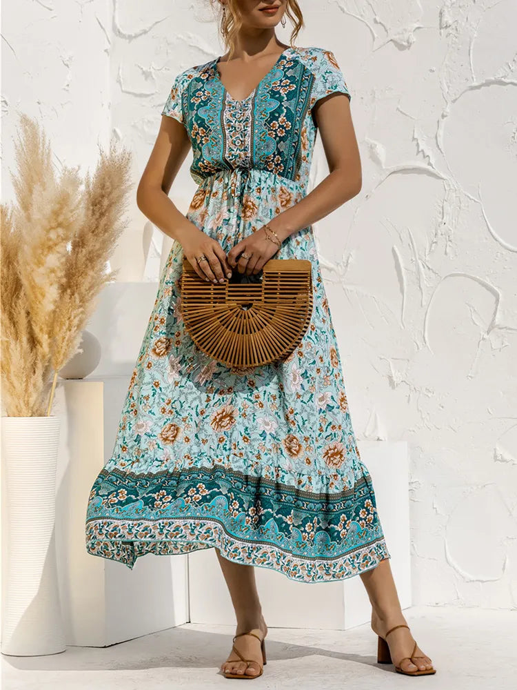 Elegantes Kleid von Laura mit figurbetonter Passform