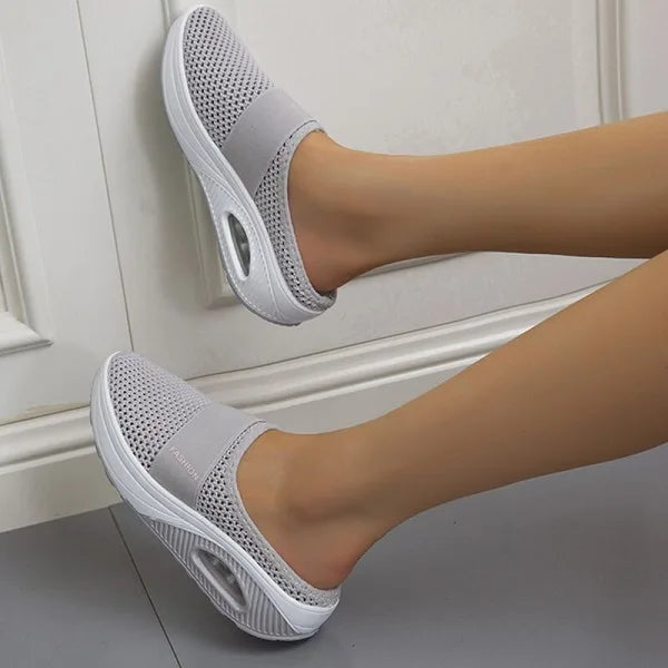 Krohn-e | Orthopädische Sandalen Keilabsätze